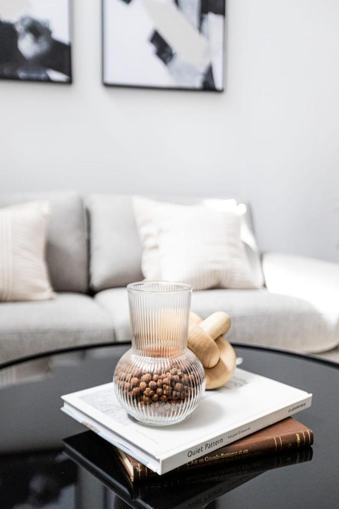Le Mile End by M11 - Modern Luxe 1BDR with Sofa Bed - Tap to explore photos