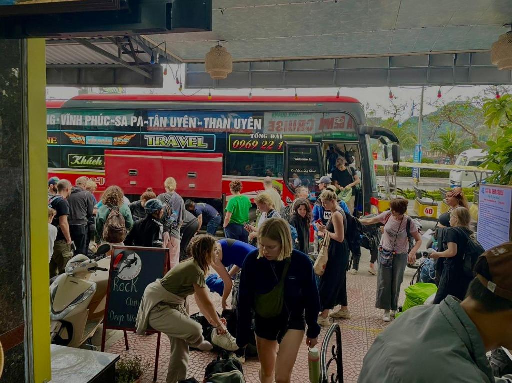 Lan Ha Bay Cruise 2Days 1Night From Cat Ba Island