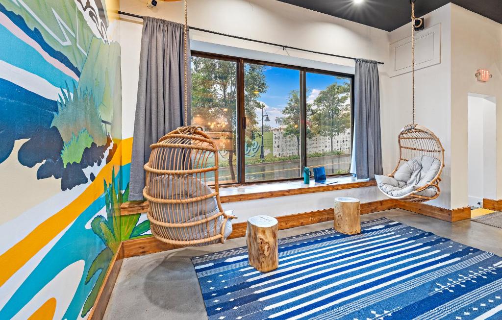 Howzit Hostels - Tap to explore photos