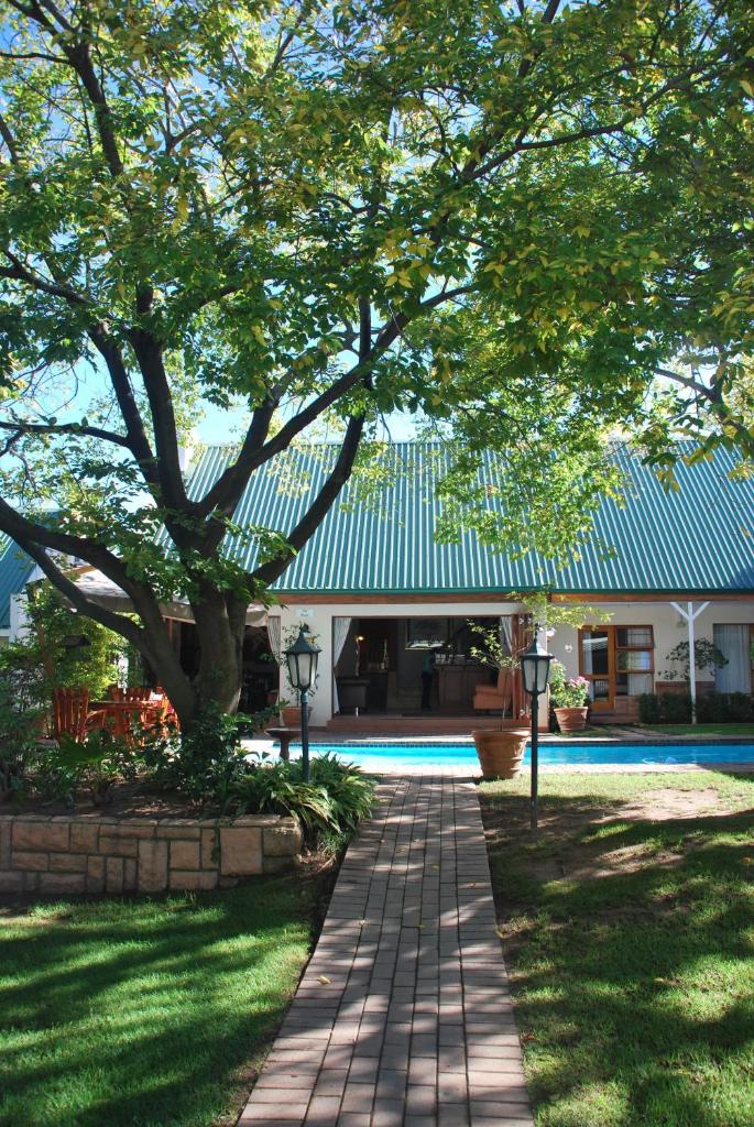 Sunninghill Guest Lodges photo 1