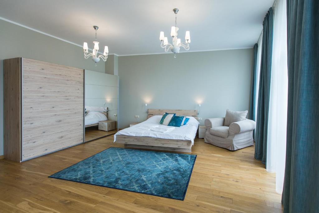Апартаменты (Апартаменты с 2 спальнями и балконом), Riga Lux Apartments - Ernesta