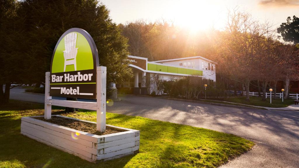 Bar Harbor Motel image