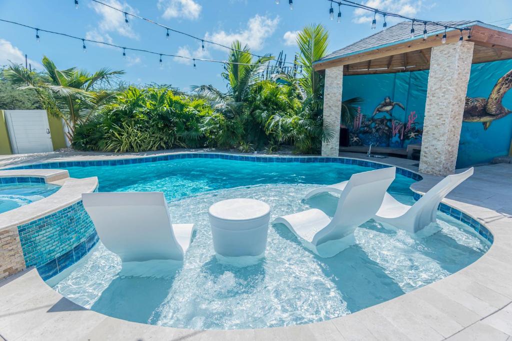 Cadushi Cove - 4br Oasis Wpool & Bbq By Lucha photo 2