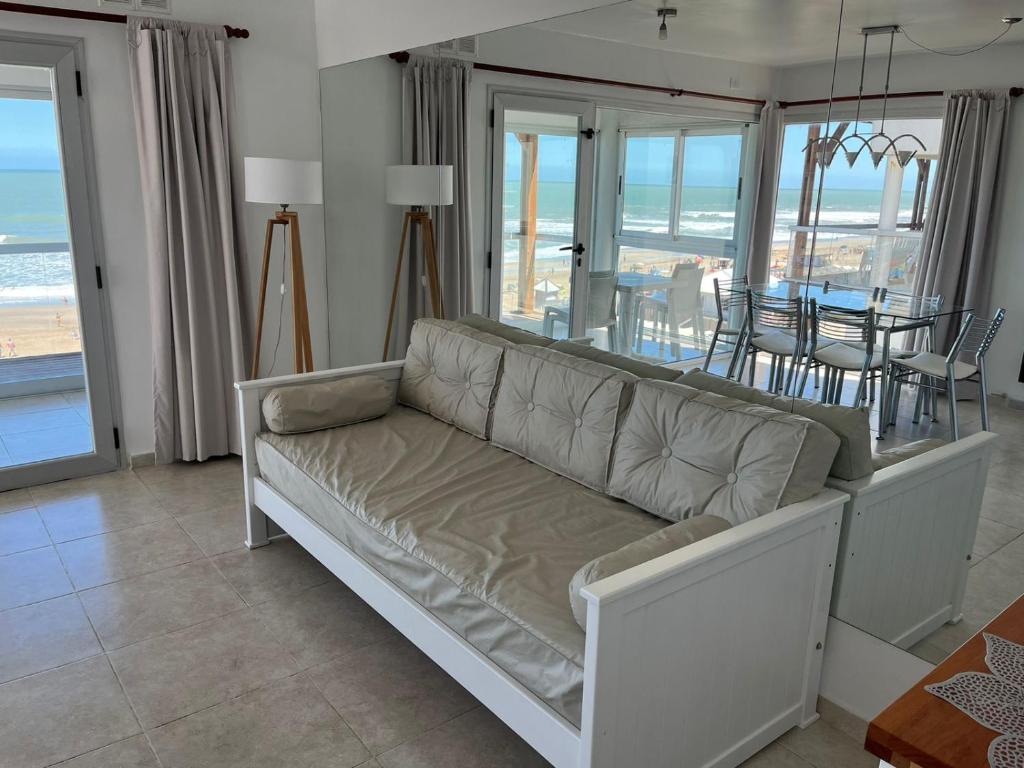 Exclusivo departamento frente al mar photo 4