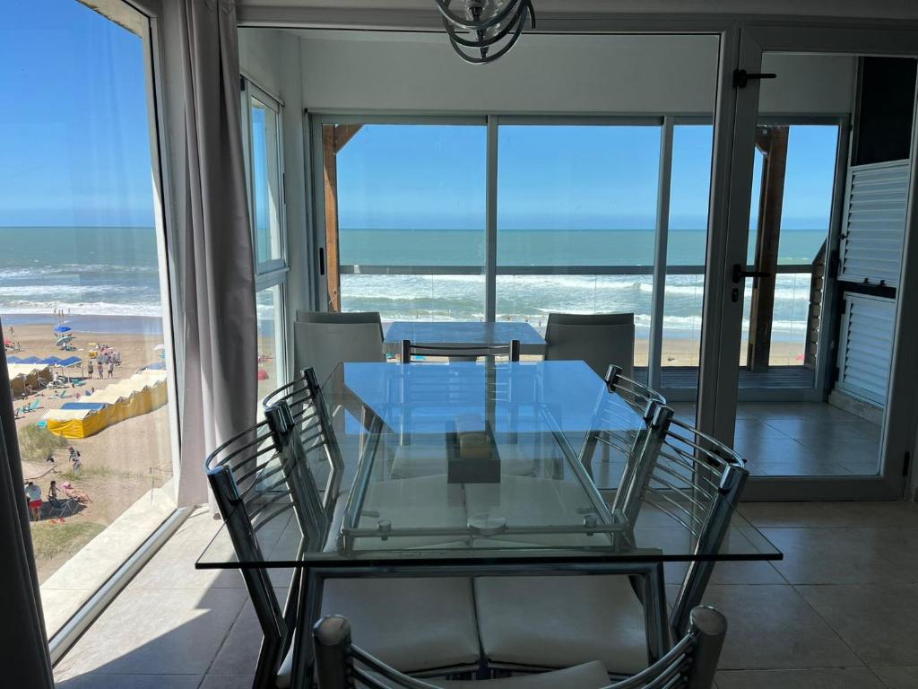 Exclusivo departamento frente al mar photo 2