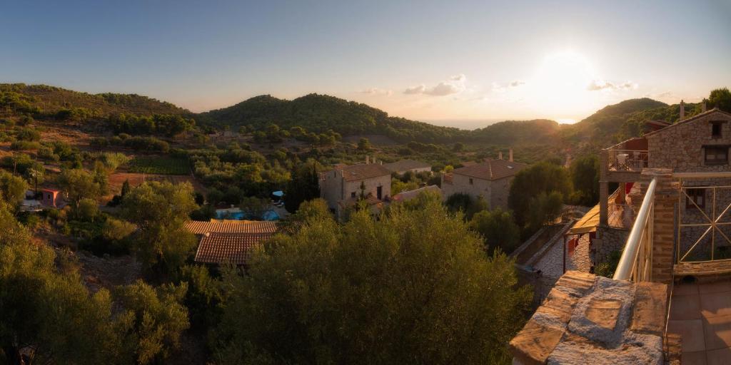 Revera Traditional Stone Villas, Apartments & Studios photo 3