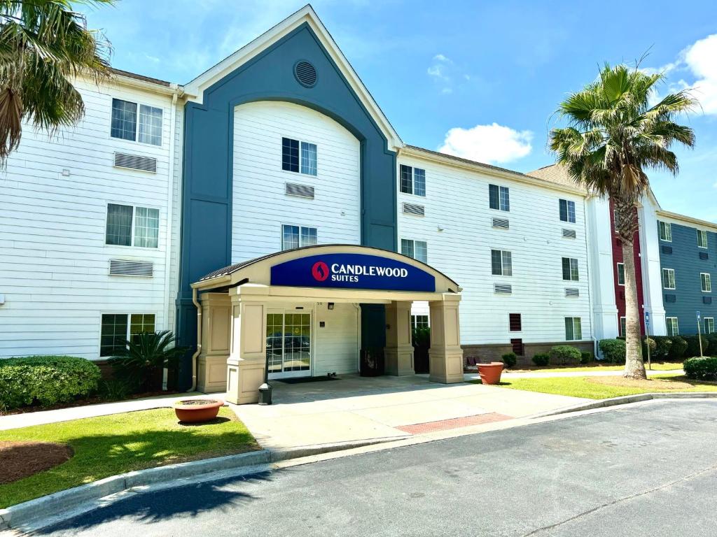 Candlewood Suites Savannah Airport, an IHG Hotel image
