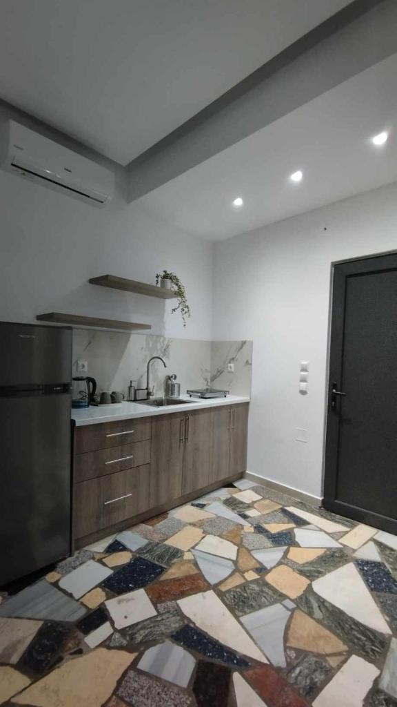 Tsikas Rooms 1 photo 4