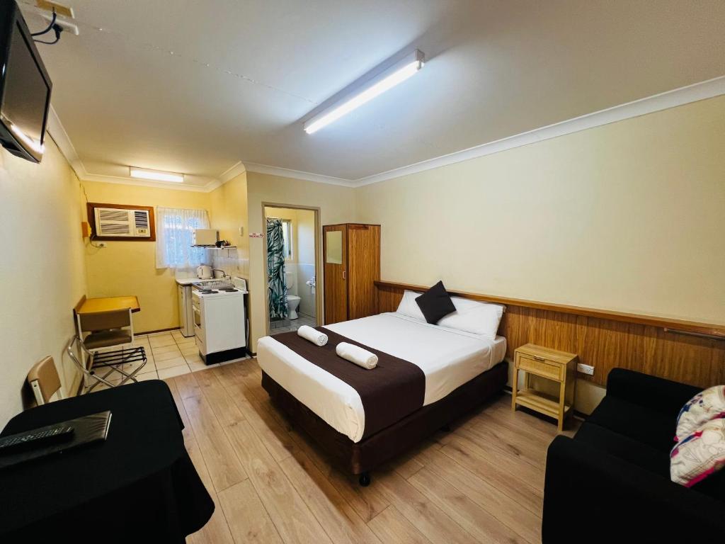 Angel's Rest Motel Room Type - Queen Room - Pets Not Allowed