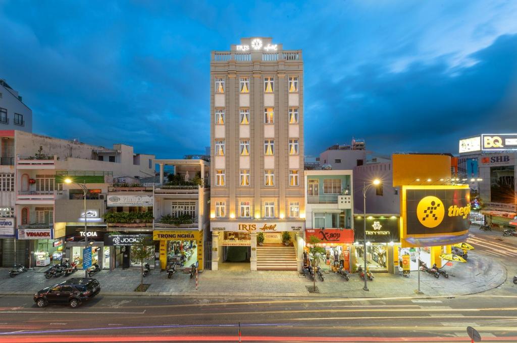 Iris Hotel ĐN - by BAY LUXURY