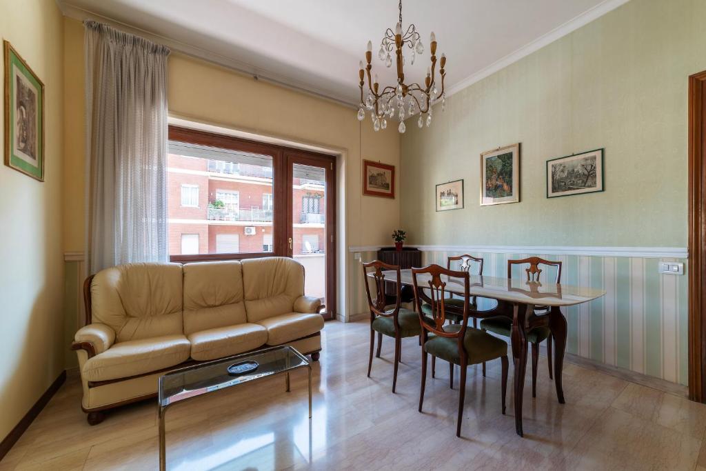 GuestHost - Villa Pamphili & Vaticano Cozy Apartment Room Type - Two-Bedroom Apartment
