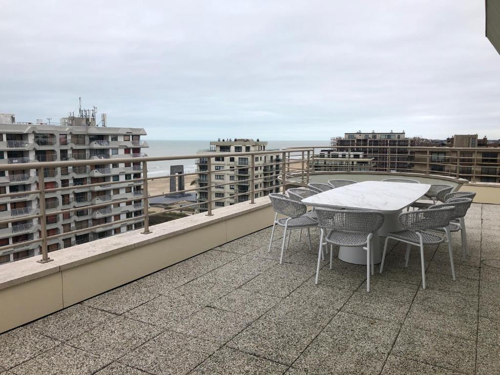 Duplex penthouse super zeezicht photo 4