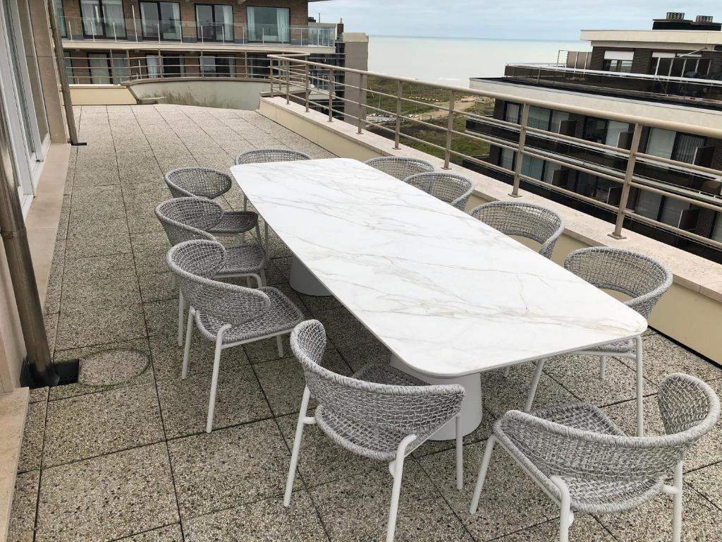 Duplex penthouse super zeezicht photo 3