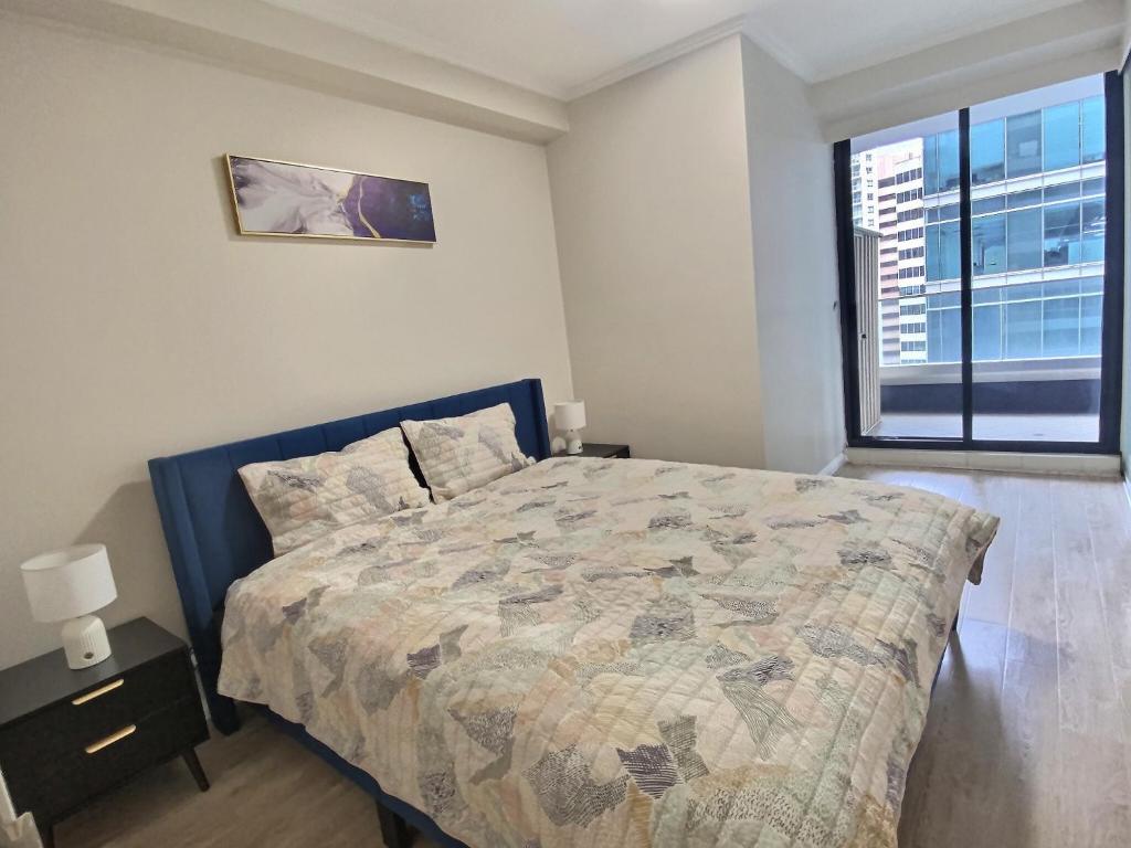 iconic World Square Apartment Sydney City photo 1