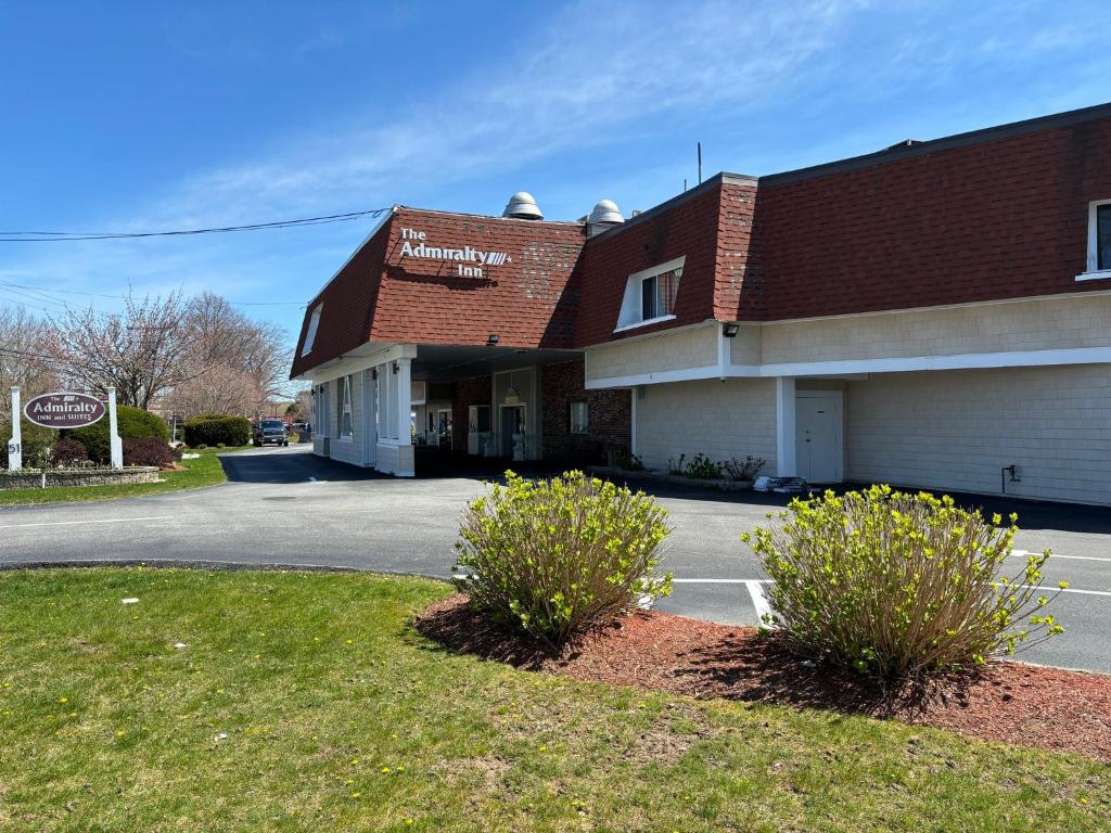 Admiralty Inn & Suites - a Red Collection Hotel image