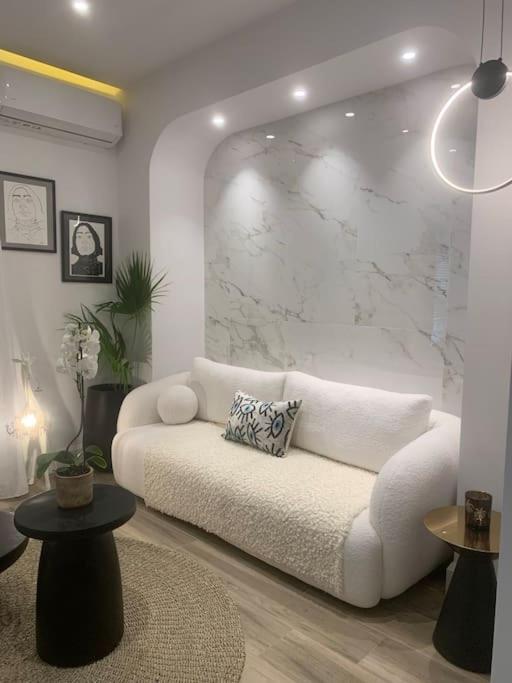 Khroma Luxury Suite 4 beach front apartment - Tap to explore photos