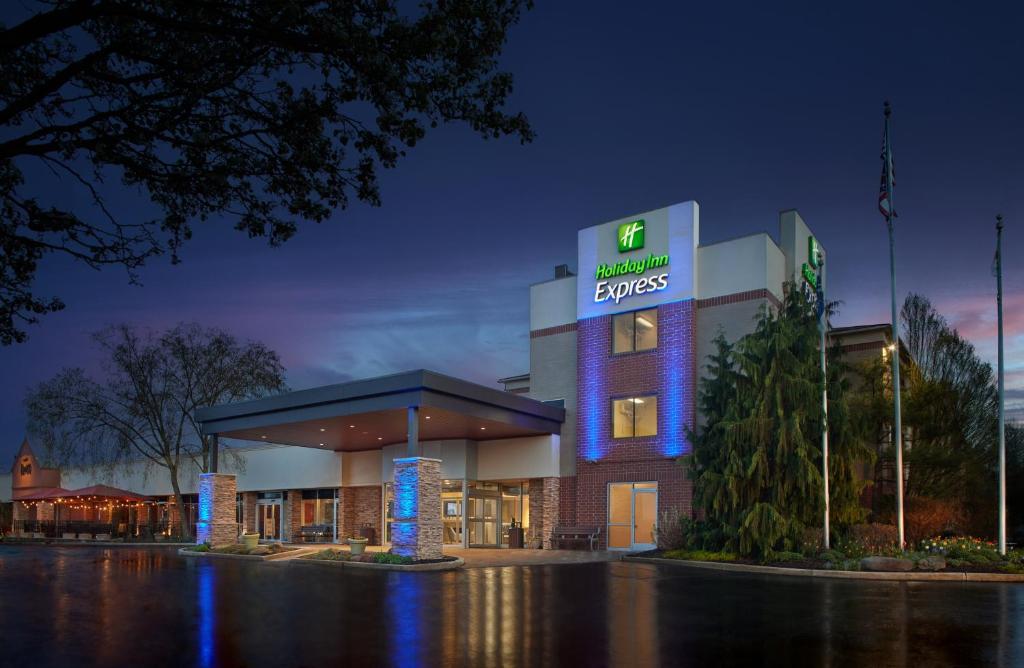 Holiday Inn Express Akron NW - Fairlawn, an IHG Hotel image