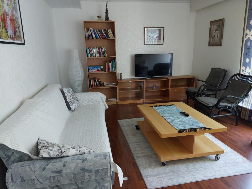 Apartment with sauna in Harjavalta, free WIFI - Tap to explore photos