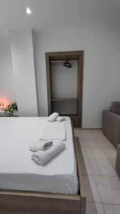 Tsikas Rooms 2 photo 3