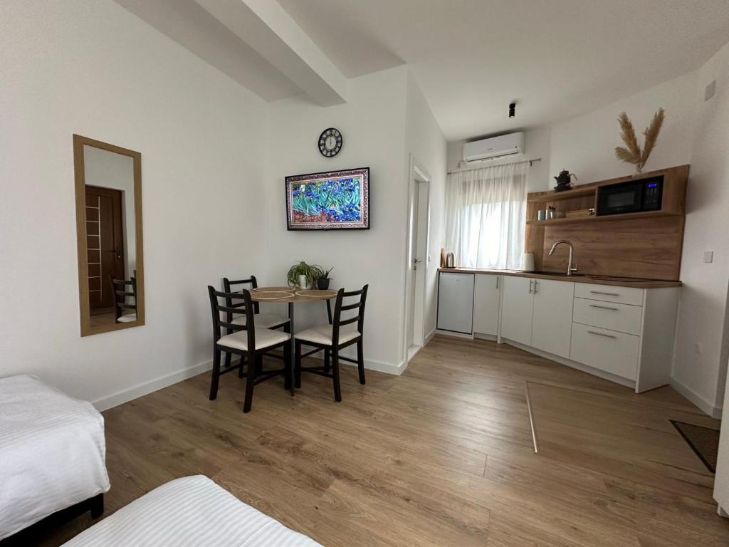 STUDIO APARTMANI IZVOR photo 1