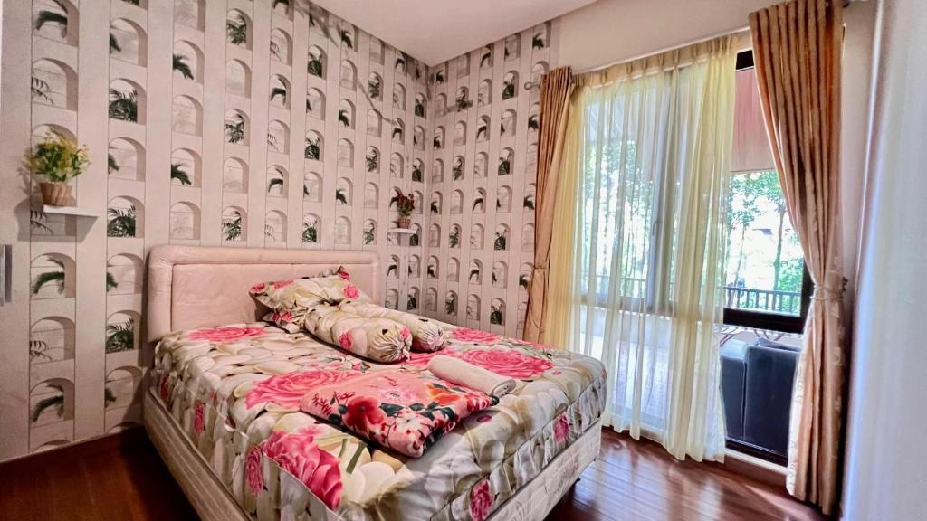 Vimala Hills Villa & Resort Megamendung Puncak photo 2