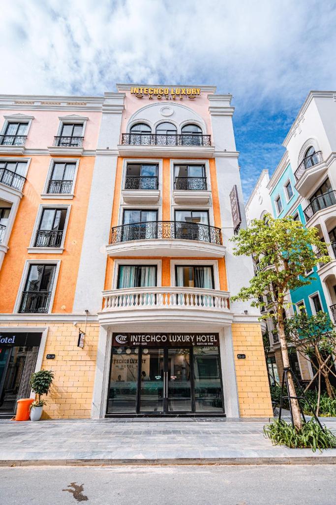 Intechco Luxury Hotel