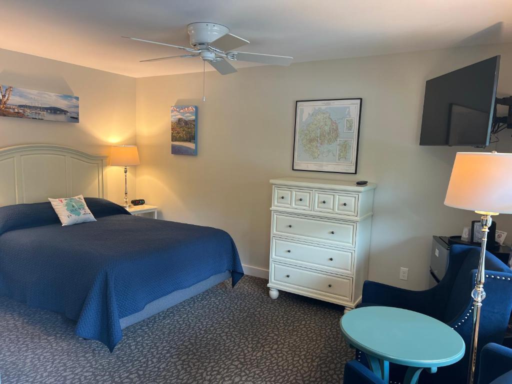 Island Place image