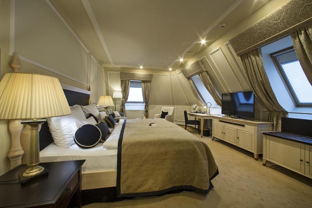 Сьюит (Полулюкс), LOFT Hotel Bratislava
