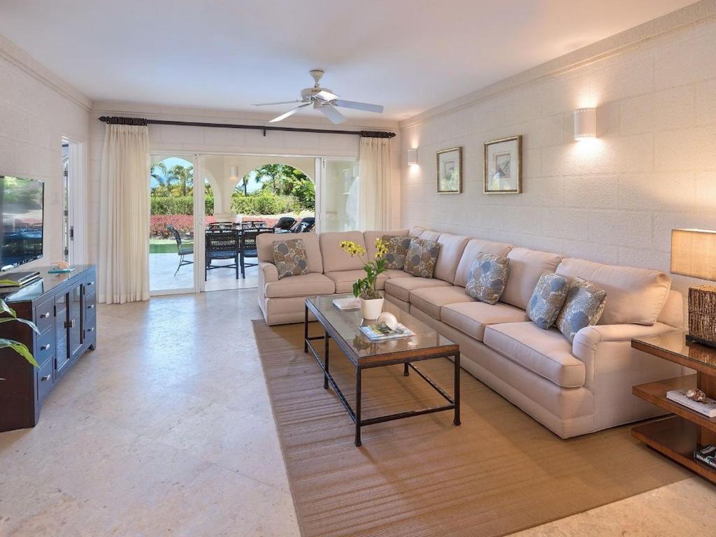 Holiday four bedroom The Collection house with pool