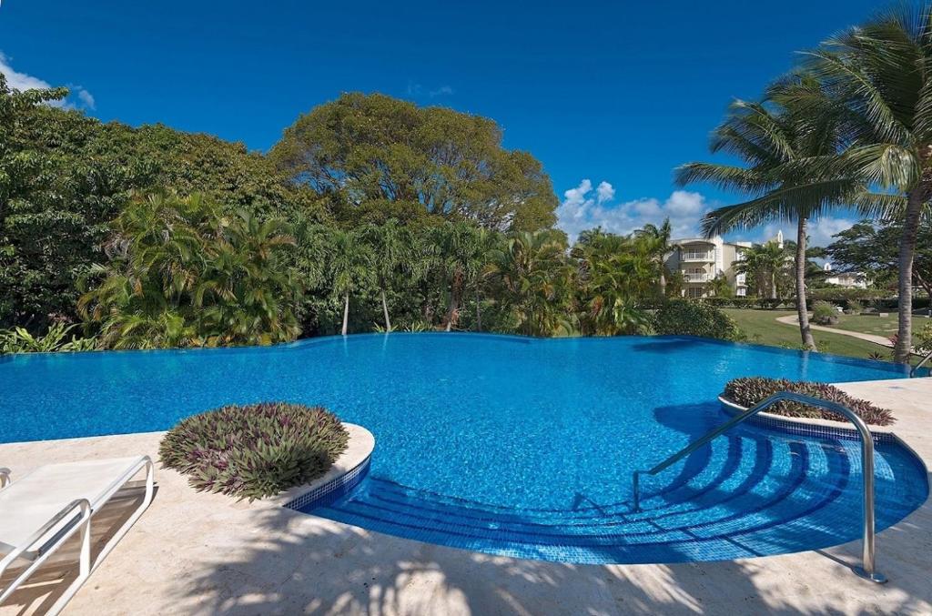Royal Apartments 3 Bedrooms Communal Pool photo 4
