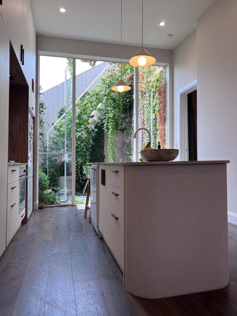 George - Luxe Residence with Private Rooftop photo 1