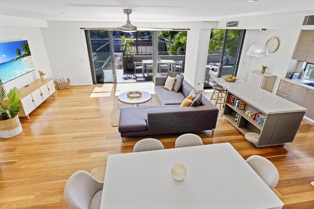 Fuller Holidays - Drift Penthouse - Luxury Apartment With Pool Byron Town photo 4