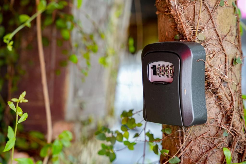 Căn nhà trong khu vườn yên tĩnh