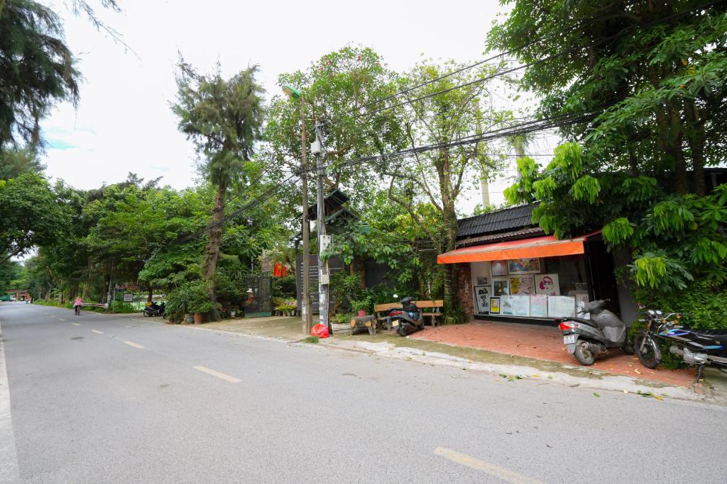 Căn nhà trong khu vườn yên tĩnh