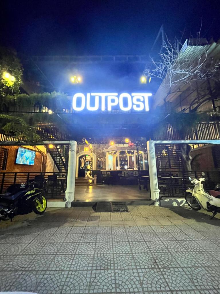 OUTPOST Bar & Hostel