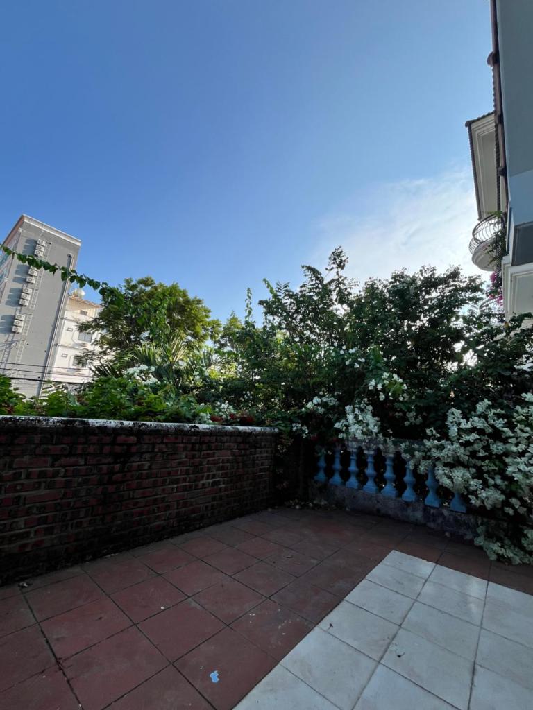 OUTPOST Bar & Hostel