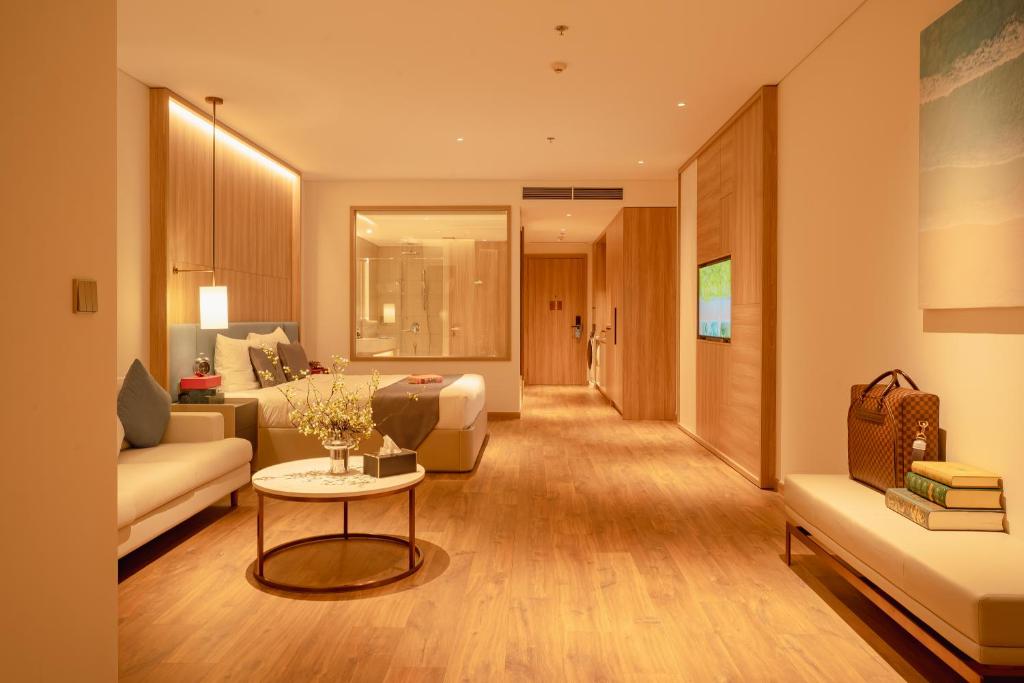 Cozy Studio- Ha Long Beach Front-Hottub-Pool