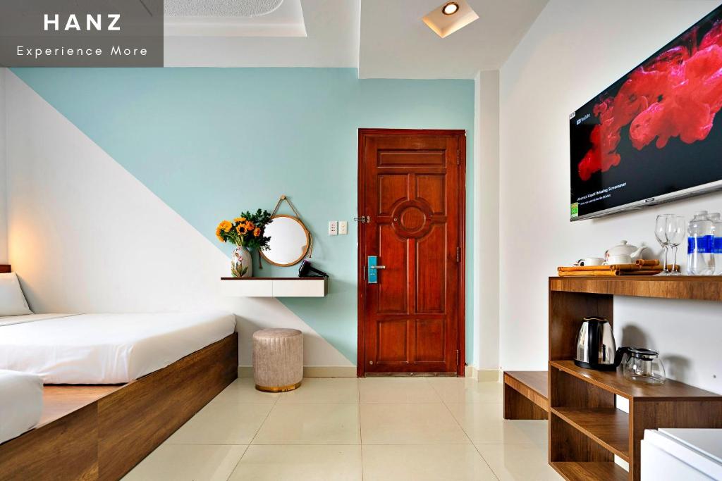 HANZ The Cosmos Central Hotel