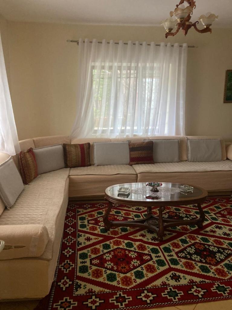 Luzaj B photo 1