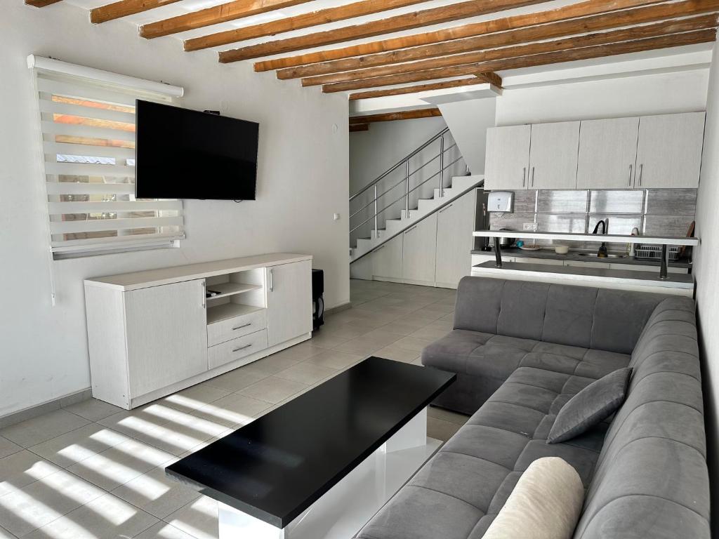 Villa Akish photo 1