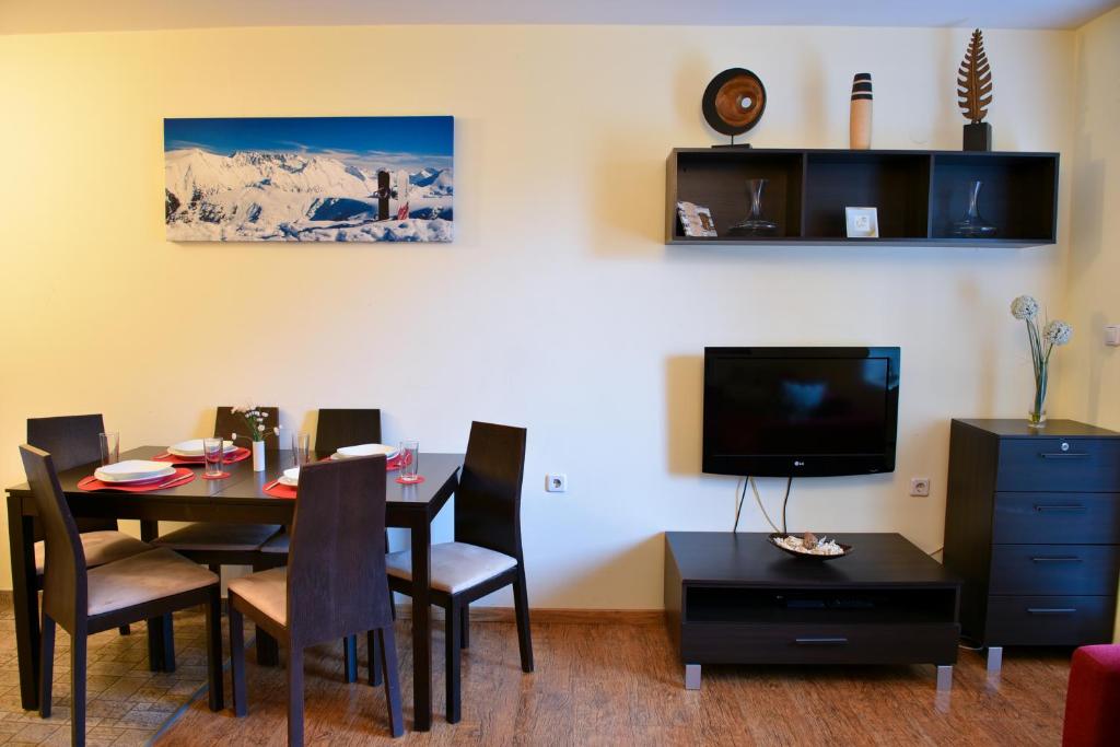 Апартаменты (Апартаменты с 2 спальнями), Hotel Bojur & Bojurland Apartment Complex