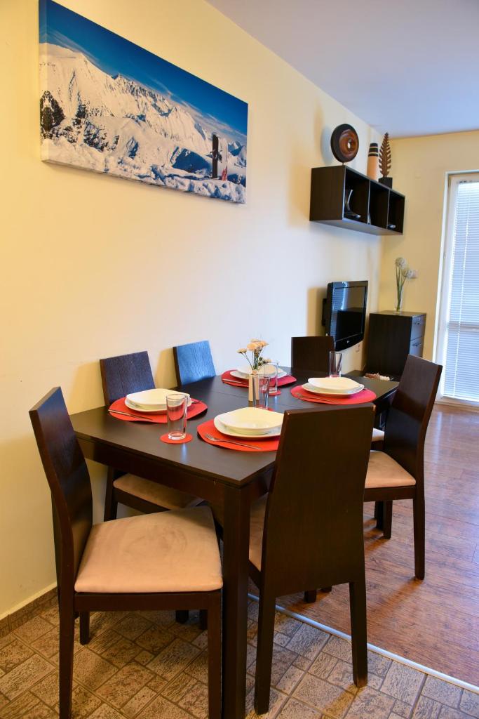 Апартаменты (Апартаменты с 2 спальнями), Hotel Bojur & Bojurland Apartment Complex
