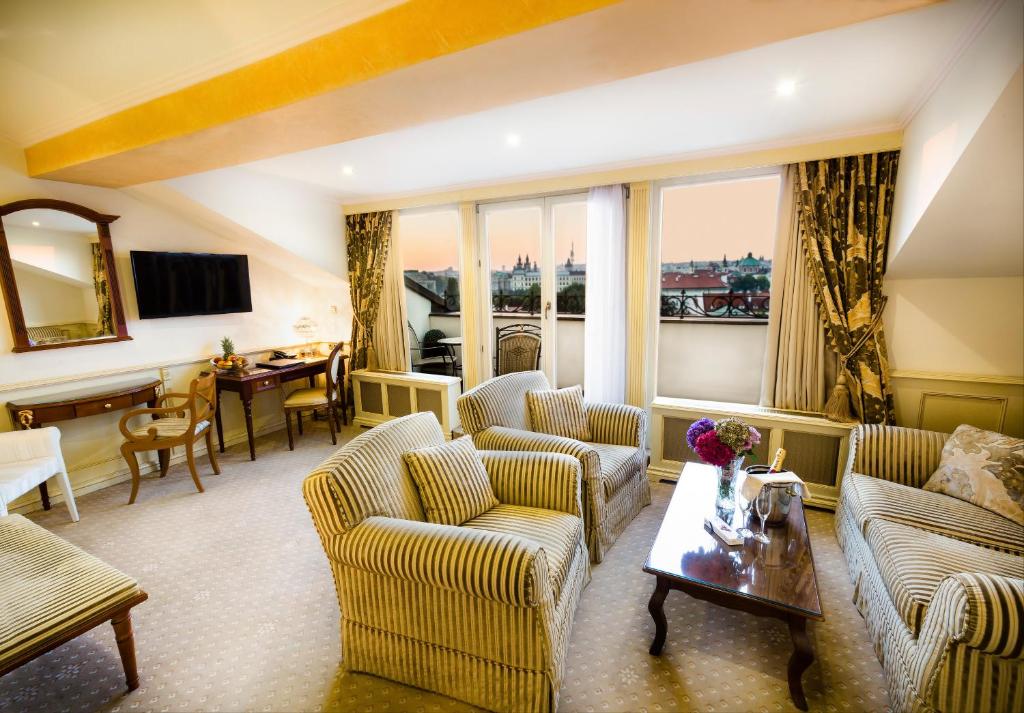 Сьюит (Президентский люкс), Luxury Family Hotel Royal Palace