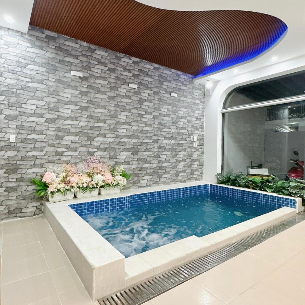 Min Min Villa