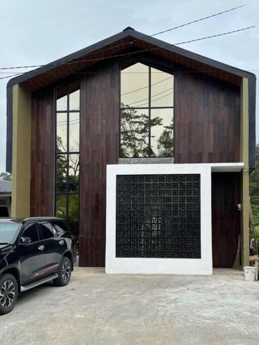 Villa Sibolangit Satu Hati near Hillpark with private pool photo 3