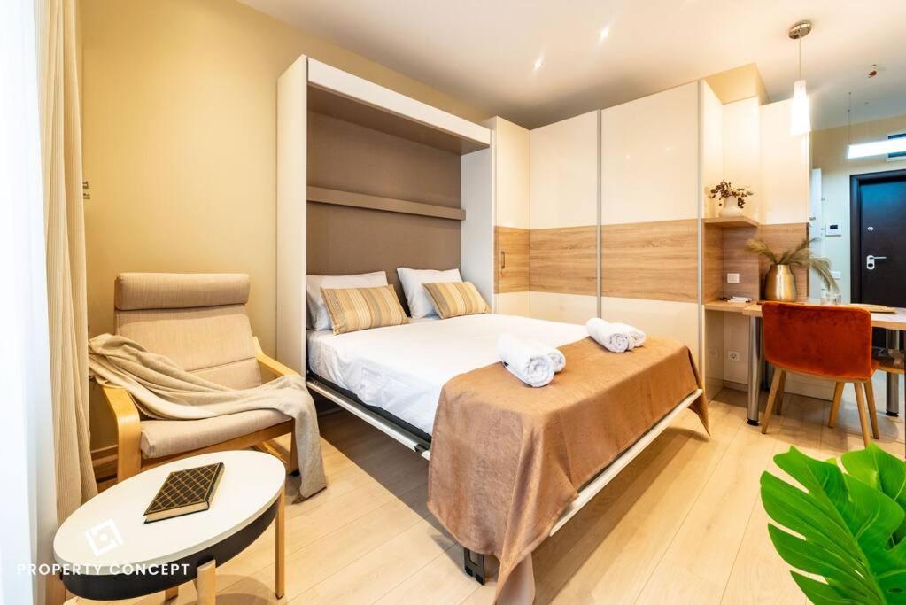 Cozy Studio close to Tineretului Park, Bucharest