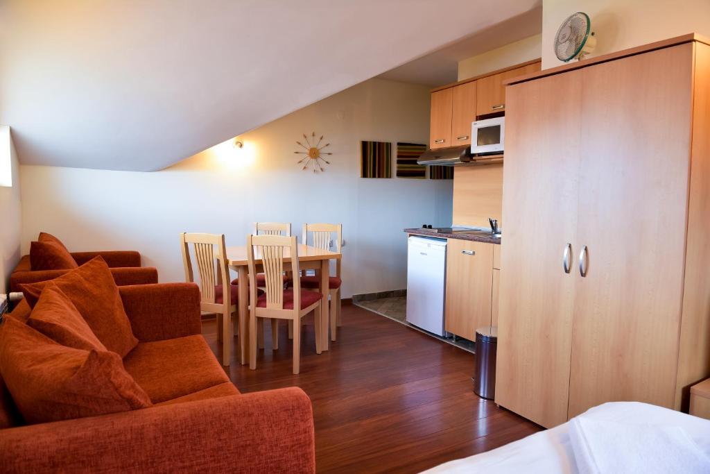 Студио (Номер-студио), Hotel Bojur & Bojurland Apartment Complex