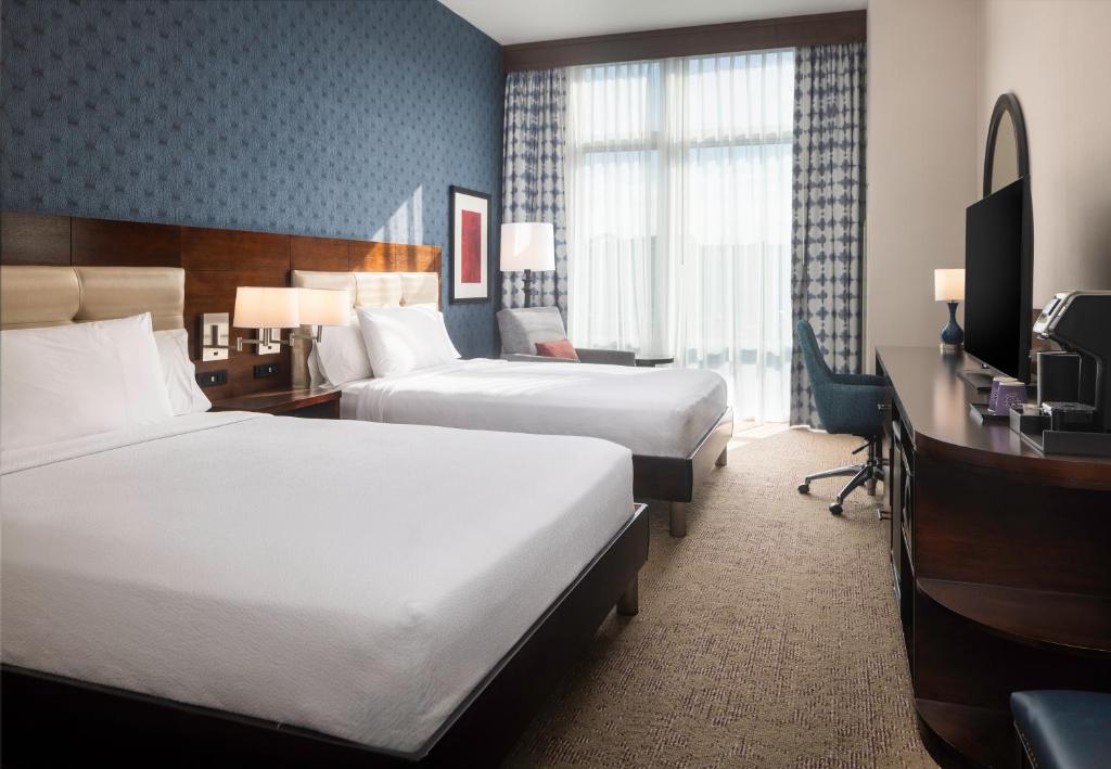 Hilton Garden Inn Washington DC/Georgetown Area Room Type - Queen Room with Two Queen Beds - Mobility Access