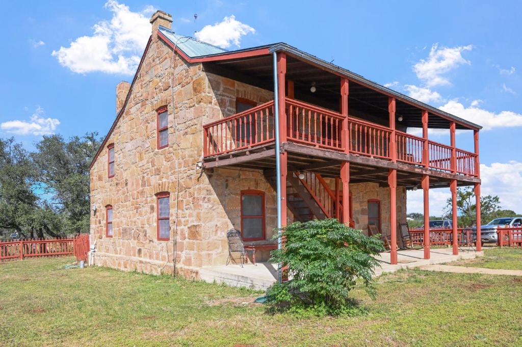 Stein Haus Ranch 4 Bedroom Home by RedAwning image