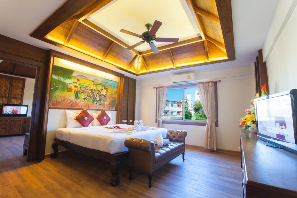 Nak Nakara Hotel - Tap to explore photos